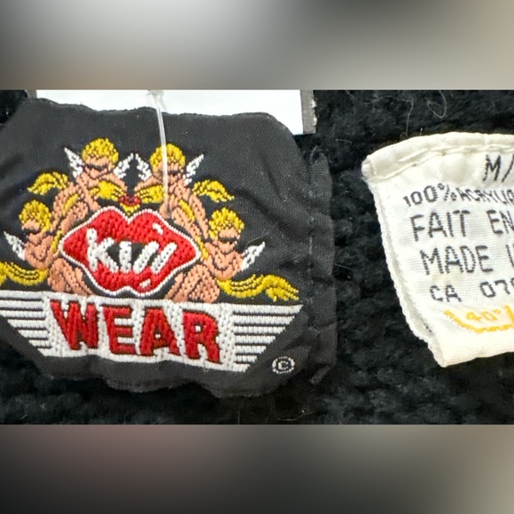 Vintage Black Sweater with Bold Geometric Design - Picture 3 of 3